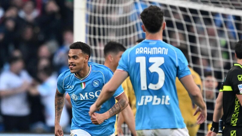 CLB Napoli: Lịch sử đội bóng hùng mạnh miền Nam Italy 6 Câu lạc bộ đã sản sinh ra rất nhiều cầu thủ tài năng xuất sắc