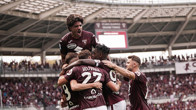 CLB Torino: Lịch sử đội bóng chuyên nghiệp thành Turin 4 Niềm vui của CLB này bỗng chốc bị đứt đoạn vào ngày 4 tháng 5 năm 1949