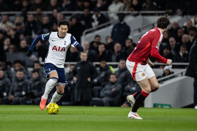 Soi kèo Tottenham vs Manchester United, 23h30 16/02 2 Màn so tài Tottenham vs Manchester United