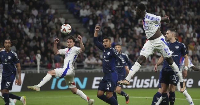 Soi kèo Manchester United vs Lyon, 02h00 18/04/2025 2 Màn so tài Manchester United vs Lyon