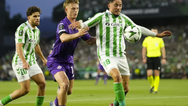 Soi kèo Fiorentina vs Real Betis, 02h00 09/05/2025 2 Màn so tài Fiorentina vs Real Betis