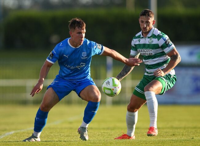 Soi kèo Shamrock Rovers vs Waterford United, 01h45 ngày 28/06/2025 2 Màn so tài Shamrock Rovers vs Waterford United